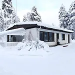 Ferienhaus Arctic Forest Hide - Nature, Sauna & Silence *