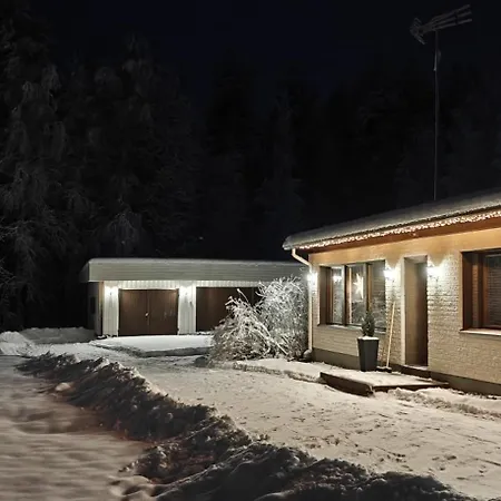 Vakantiehuis Arctic Forest Hide - Nature, Sauna & Silence *