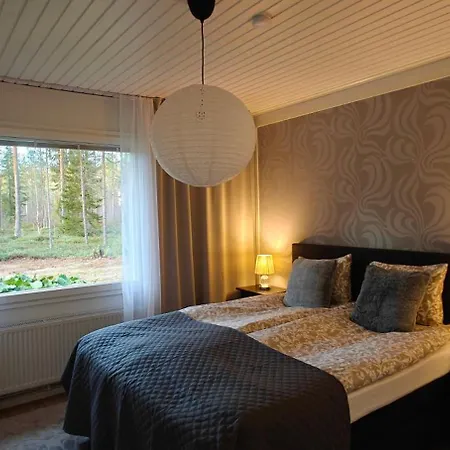 Arctic Forest Hide - Nature, Sauna & Silence *