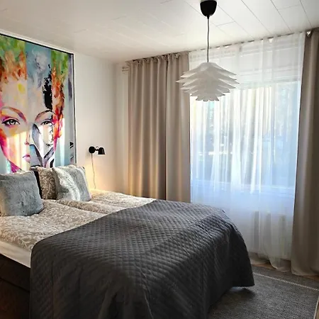 Arctic Forest Hide - Nature, Sauna & Silence *