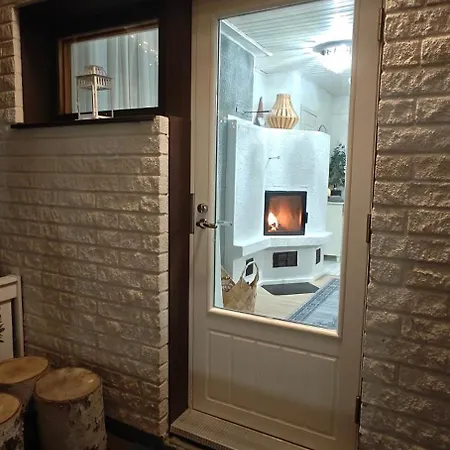 בית נופש Arctic Forest Hide - Nature, Sauna & Silence *