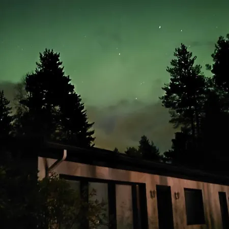 Arctic Forest Hide - Nature, Sauna & Silence *