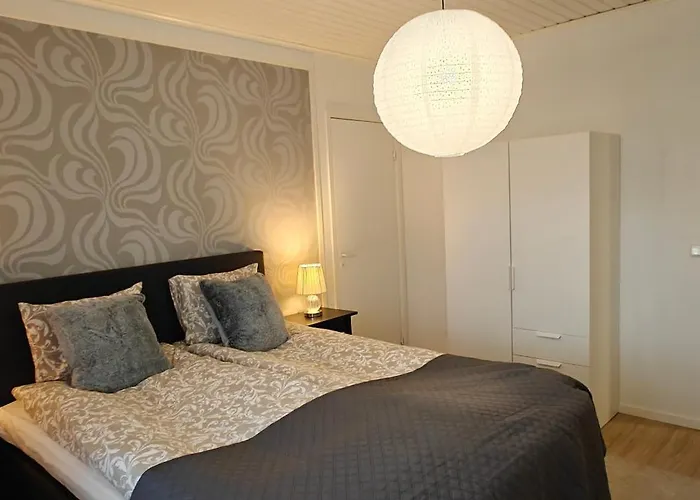 Arctic Forest Hide - Nature, Sauna & Silence *