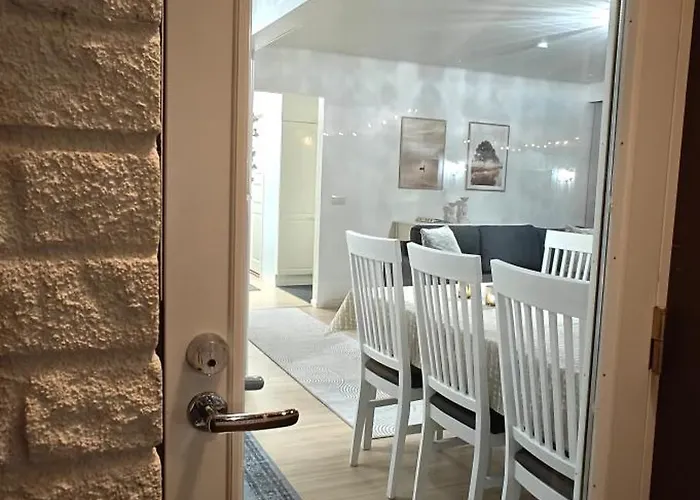 Arctic Forest Hide - Nature, Sauna & Silence